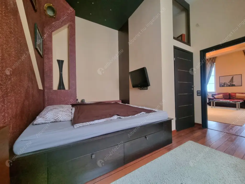 Kiadó albérlet 590000 Ft/hó áron: Budapest, I. kerület  Fő utca. Mérete: 96 nm, 3 szobás | Alberlet.hu - 6619709