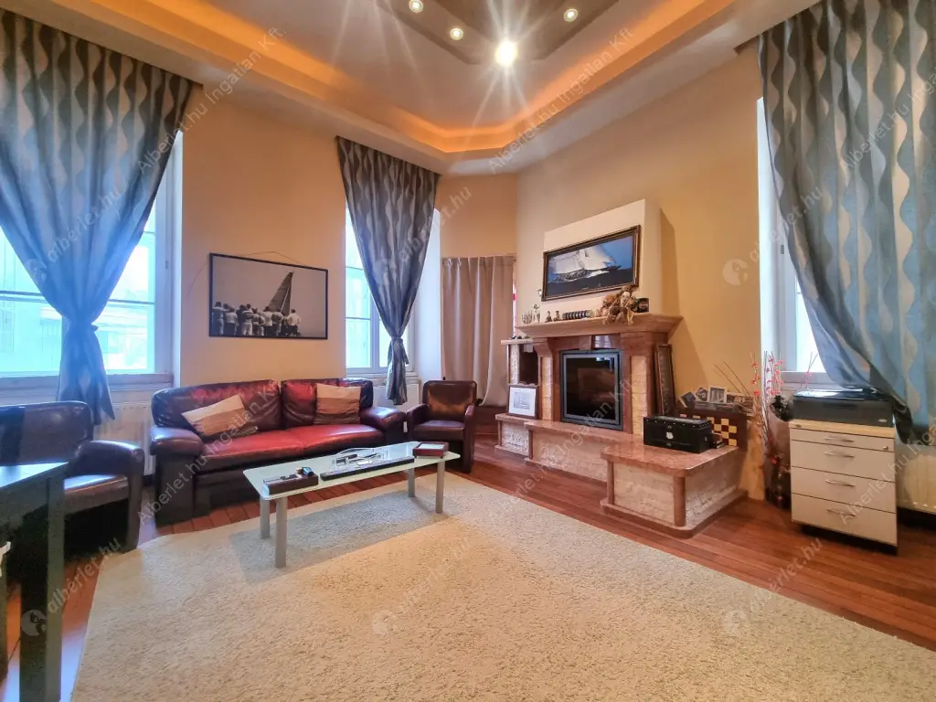 Kiadó albérlet 590000 Ft/hó áron: Budapest, I. kerület  Fő utca. Mérete: 96 nm, 3 szobás | Alberlet.hu - 6619710