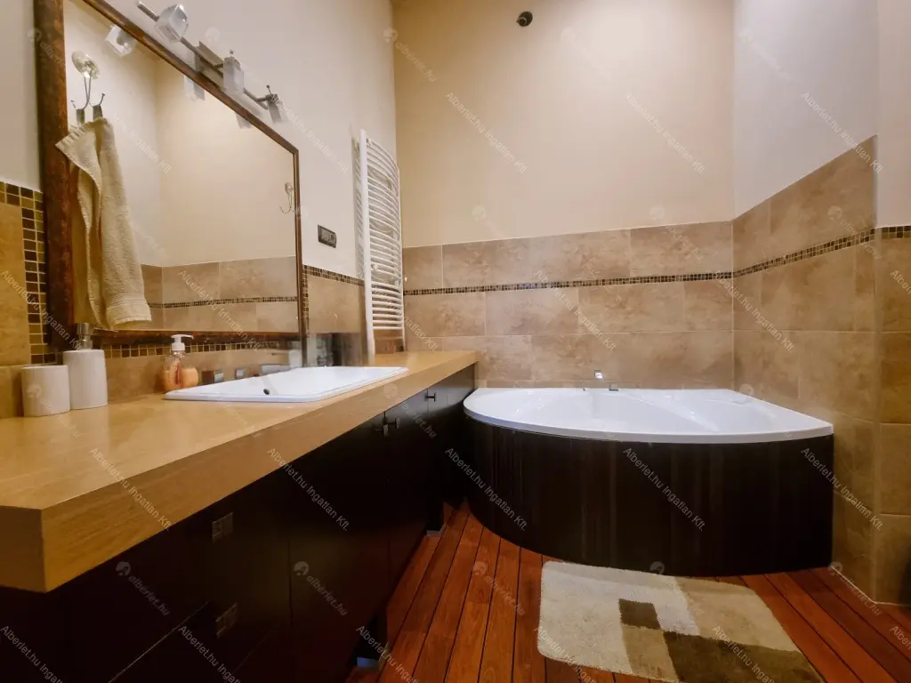 Kiadó albérlet 550000 Ft/hó áron: Budapest, I. kerület  Fő utca. Mérete: 96 nm, 3 szobás | Alberlet.hu - 6669438