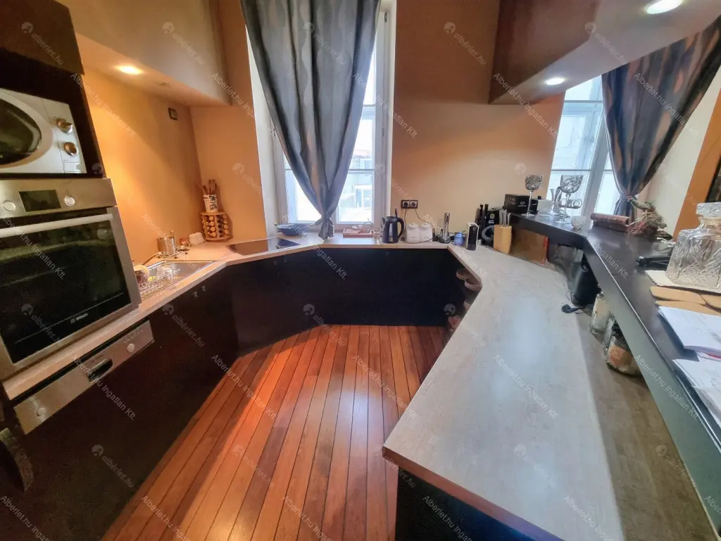 Kiadó albérlet 550000 Ft/hó áron: Budapest, I. kerület  Fő utca. Mérete: 96 nm, 3 szobás | Alberlet.hu - 6696764