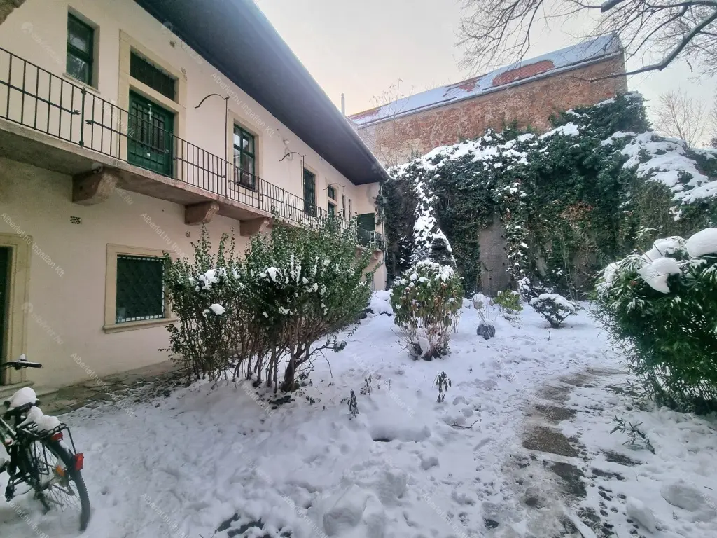 Kiadó albérlet 550000 Ft/hó áron: Budapest, I. kerület  Fő utca. Mérete: 96 nm, 3 szobás | Alberlet.hu - 6696775