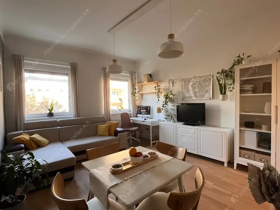 Kiadó albérlet 255000 Ft/hó áron: Budapest, I. kerület  Hattyú utca. Mérete: 46 nm, 2 szobás | Alberlet.hu - 6584402