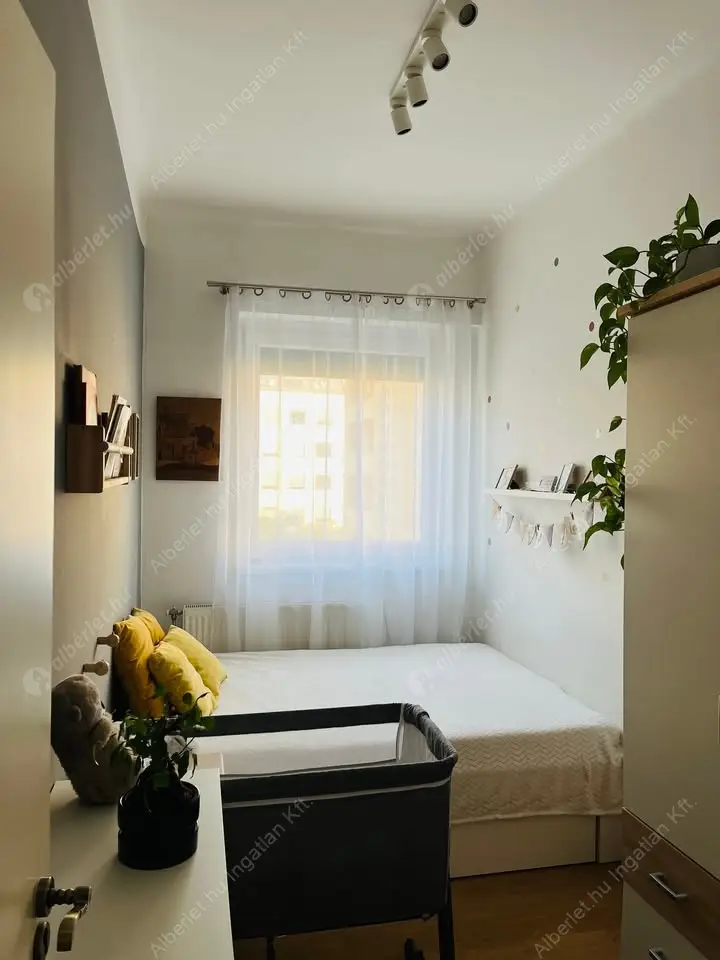 Kiadó albérlet 255000 Ft/hó áron: Budapest, I. kerület  Hattyú utca. Mérete: 46 nm, 2 szobás | Alberlet.hu - 6584410