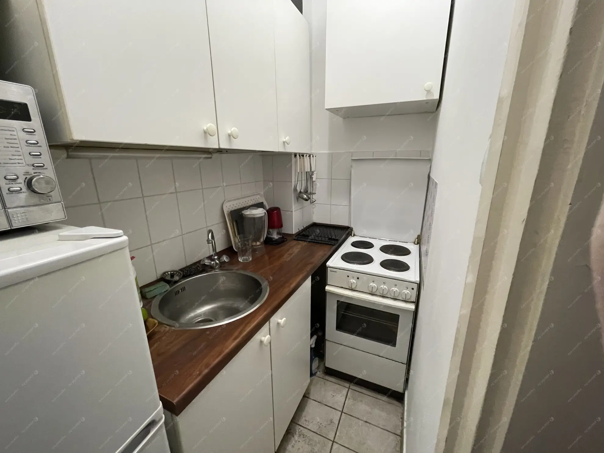 Kiadó albérlet 190000 Ft/hó áron: Budapest, I. kerület  Hunyadi János út. Mérete: 30 nm, 1 szobás | Alberlet.hu - 6589010