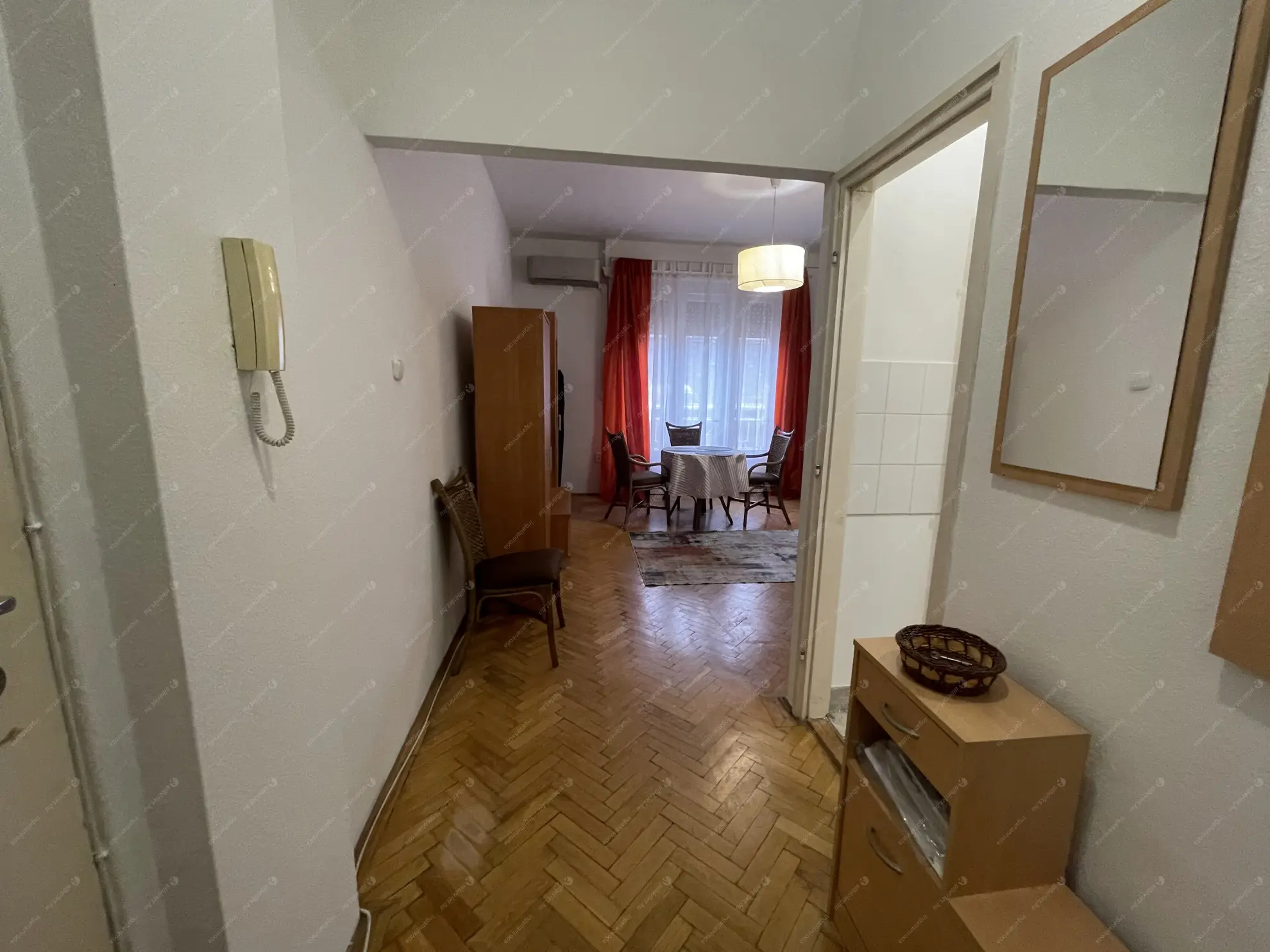 Kiadó albérlet 180000 Ft/hó áron: Budapest, I. kerület  Hunyadi János út. Mérete: 30 nm, 1 szobás | Alberlet.hu - 6601382