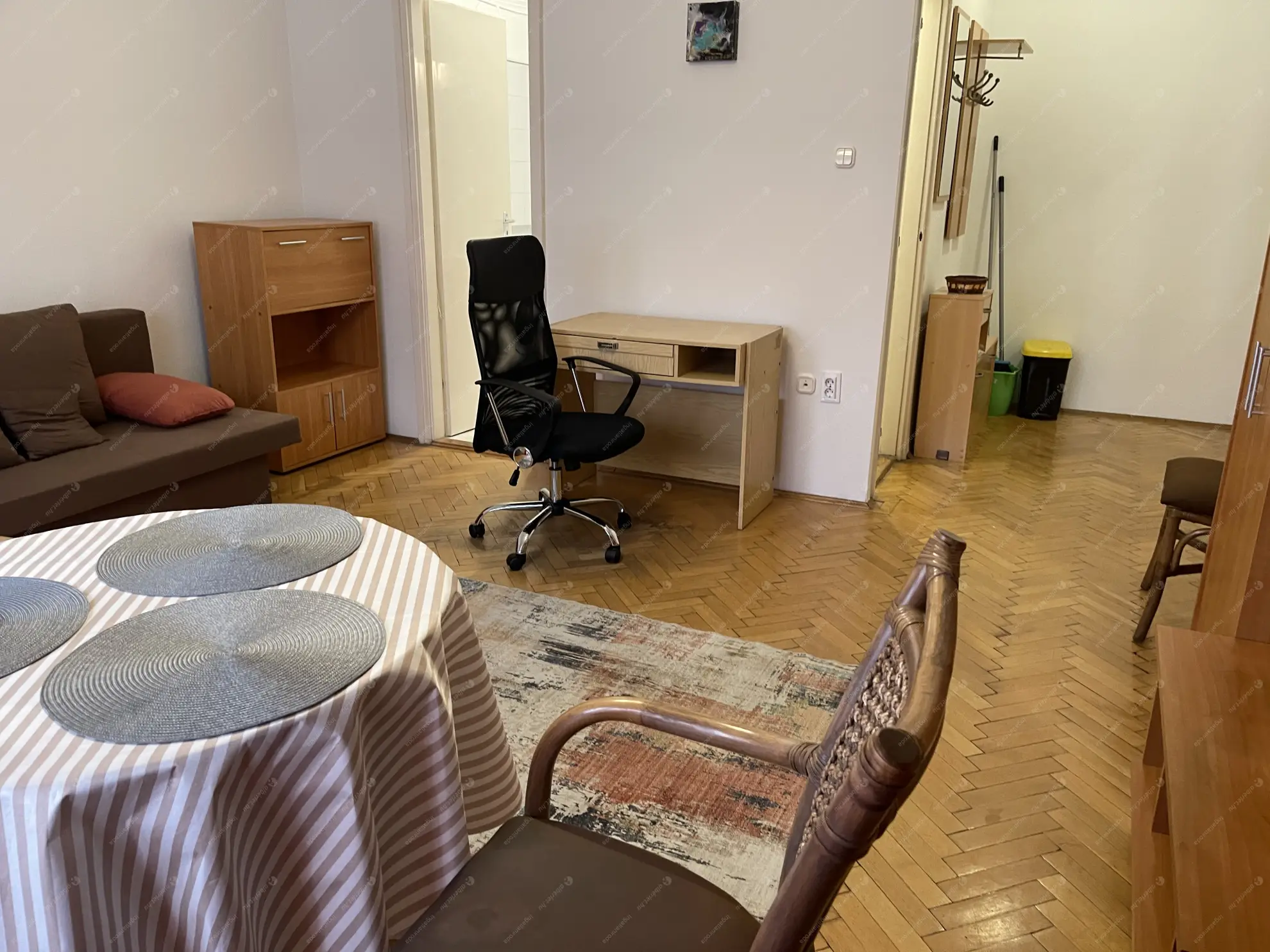 Kiadó albérlet 180000 Ft/hó áron: Budapest, I. kerület  Hunyadi János út. Mérete: 30 nm, 1 szobás | Alberlet.hu - 6601387