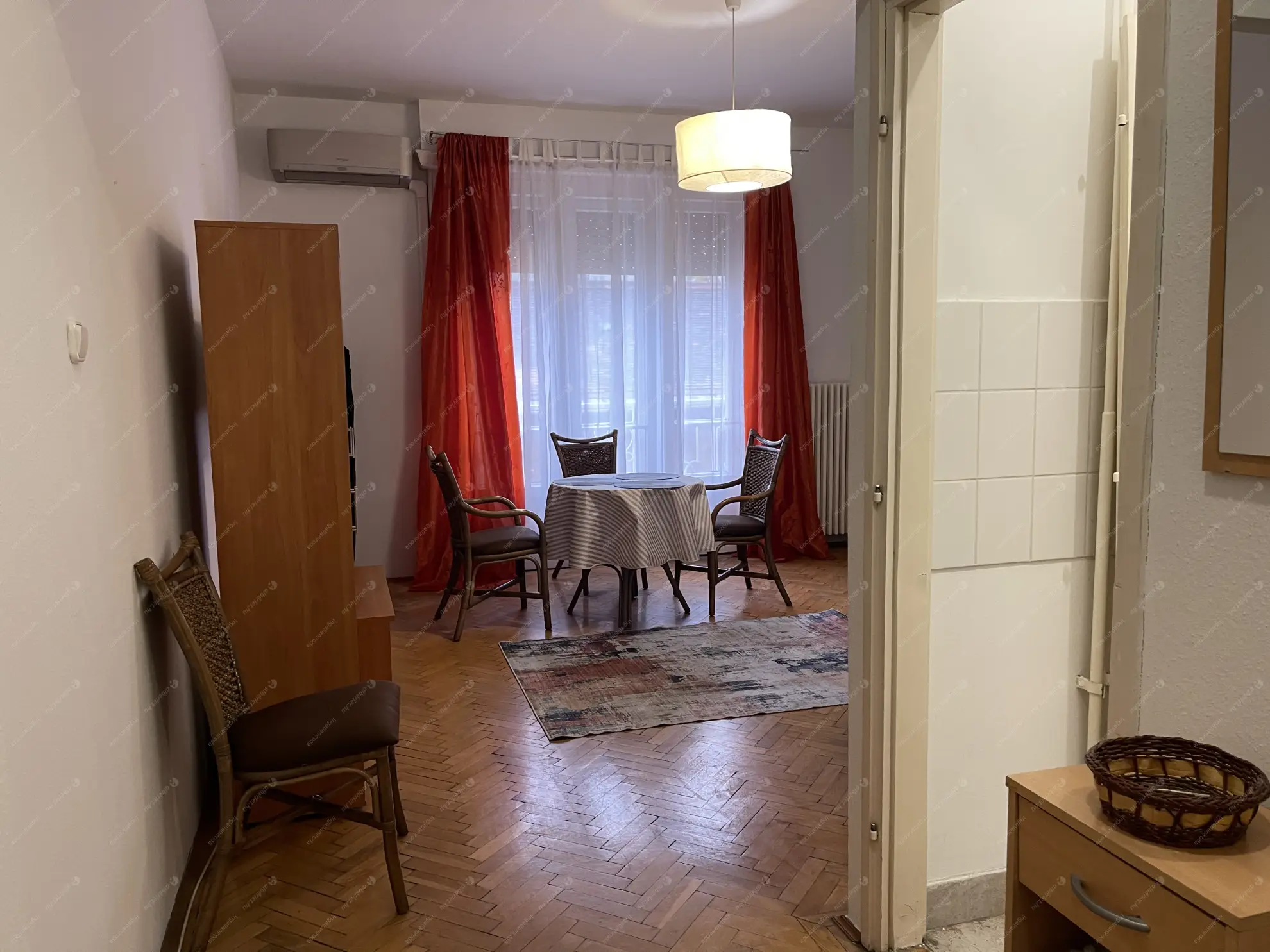 Kiadó albérlet 180000 Ft/hó áron: Budapest, I. kerület  Hunyadi János út. Mérete: 30 nm, 1 szobás | Alberlet.hu - 6601389