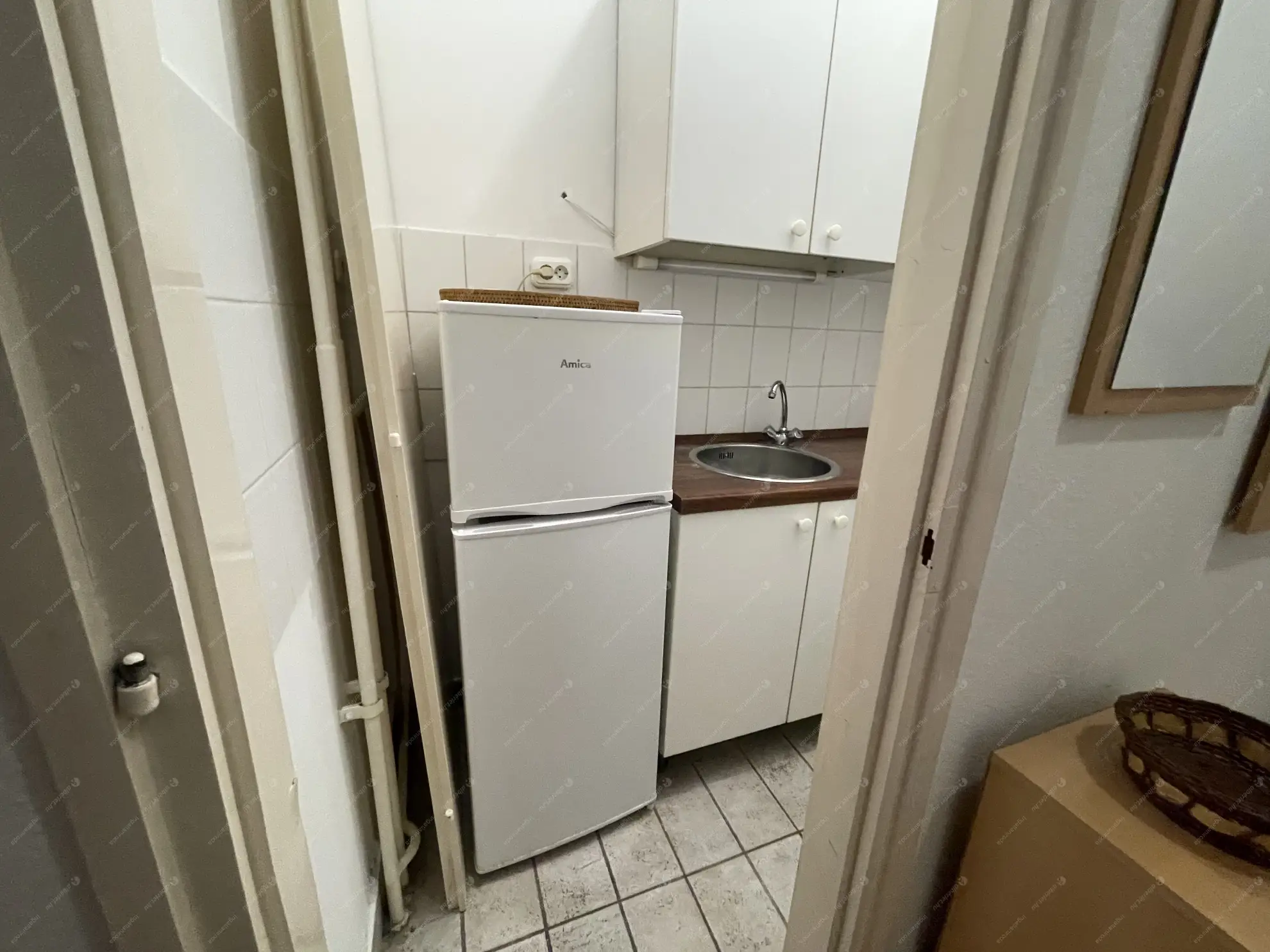 Kiadó albérlet 180000 Ft/hó áron: Budapest, I. kerület  Hunyadi János út. Mérete: 30 nm, 1 szobás | Alberlet.hu - 6601398