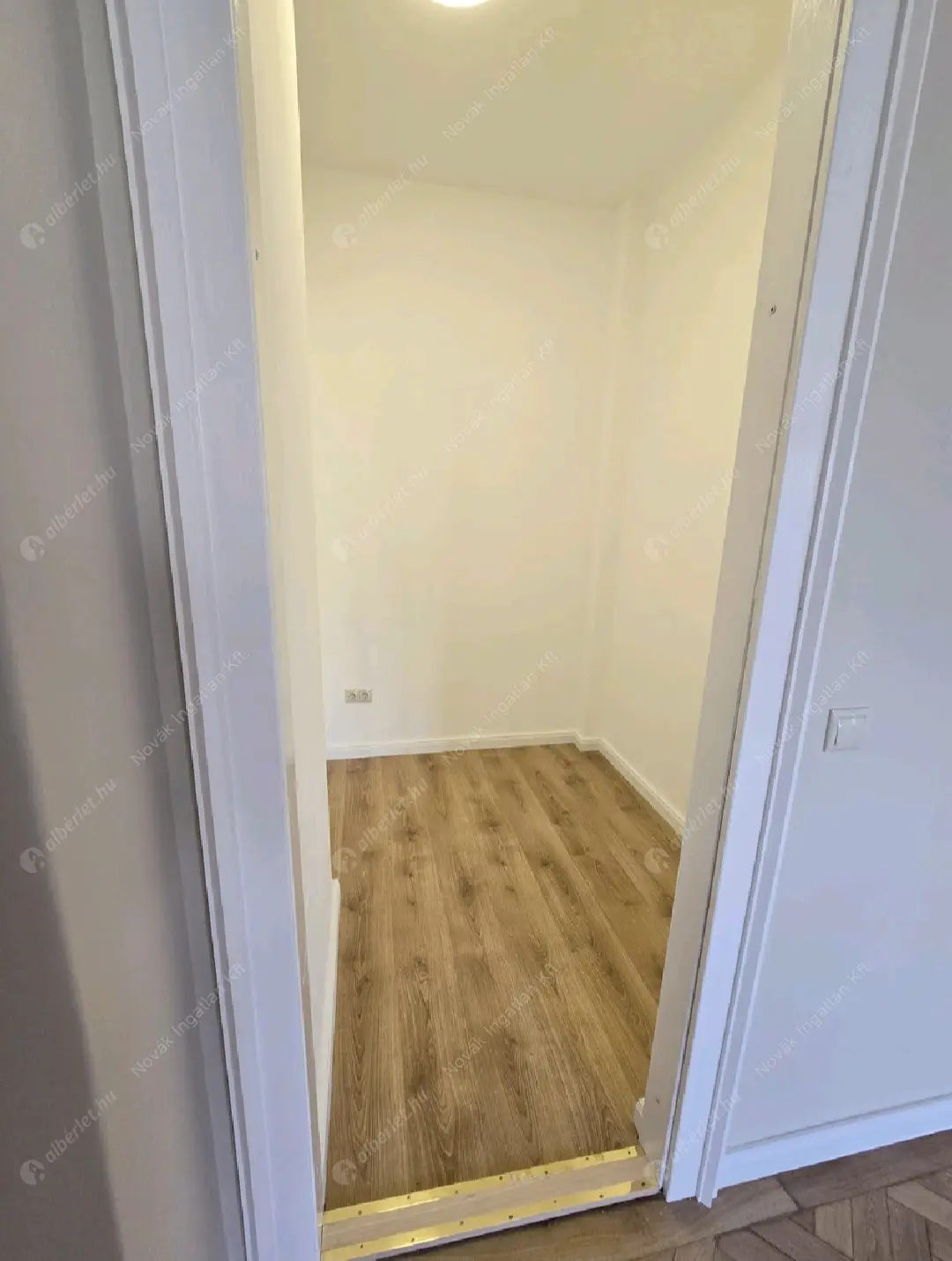 Kiadó albérlet 370000 Ft/hó áron: Budapest, I. kerület  Hunyadi János út. Mérete: 72 nm, 2 szobás | Alberlet.hu - 6575286