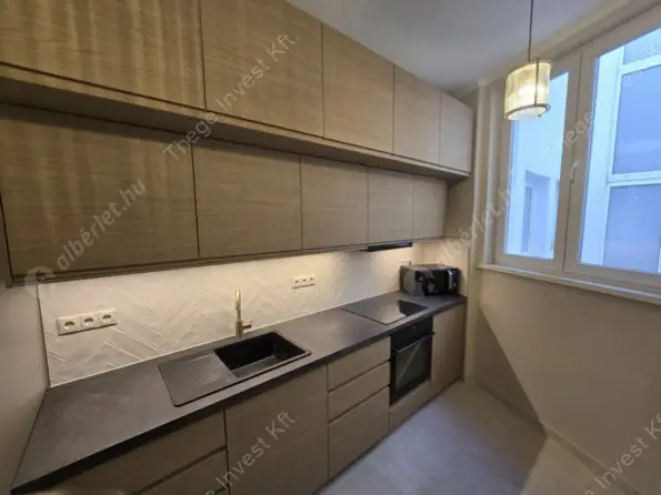 Kiadó albérlet 370000 Ft/hó áron: Budapest, I. kerület  Hunyadi János út. Mérete: 72 nm, 2 szobás | Alberlet.hu - 6576525