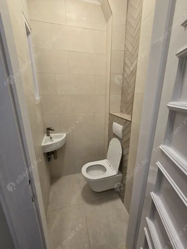 Kiadó albérlet 370000 Ft/hó áron: Budapest, I. kerület  Hunyadi János út. Mérete: 72 nm, 2 szobás | Alberlet.hu - 6576526