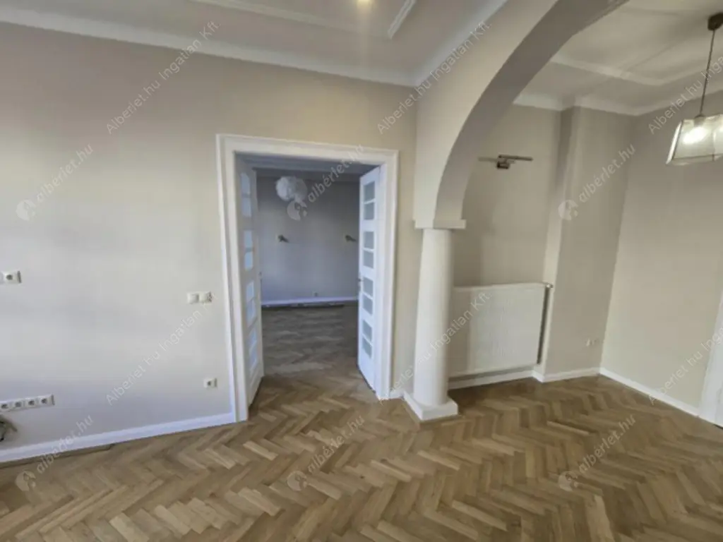 Kiadó albérlet 340000 Ft/hó áron: Budapest, I. kerület  Hunyadi János út. Mérete: 72 nm, 2 szobás | Alberlet.hu - 6616172