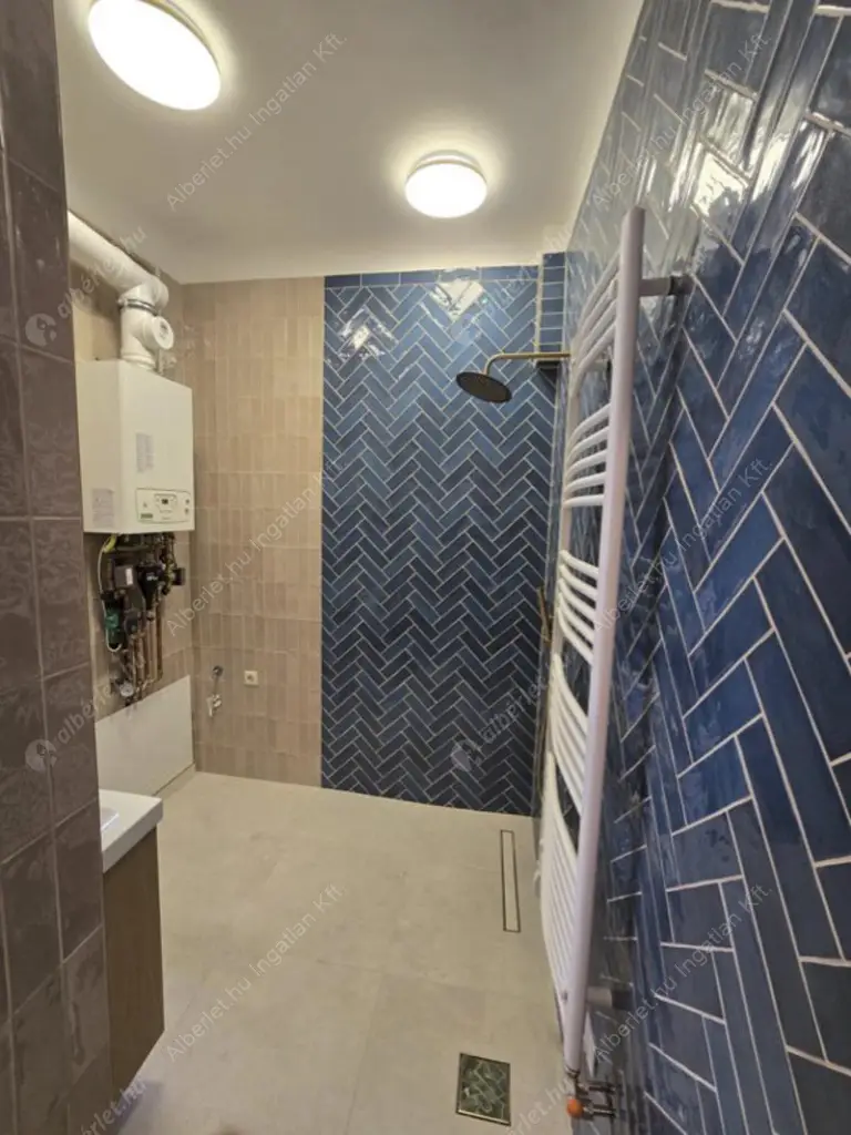 Kiadó albérlet 340000 Ft/hó áron: Budapest, I. kerület  Hunyadi János út. Mérete: 72 nm, 2 szobás | Alberlet.hu - 6616182