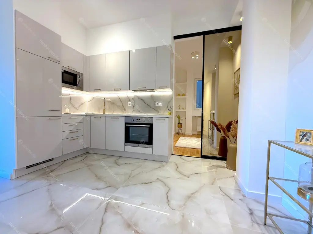 Kiadó albérlet 450000 Ft/hó áron: Budapest, I. kerület  Krisztina körút. Mérete: 65 nm, 2 szobás | Alberlet.hu - 6670047