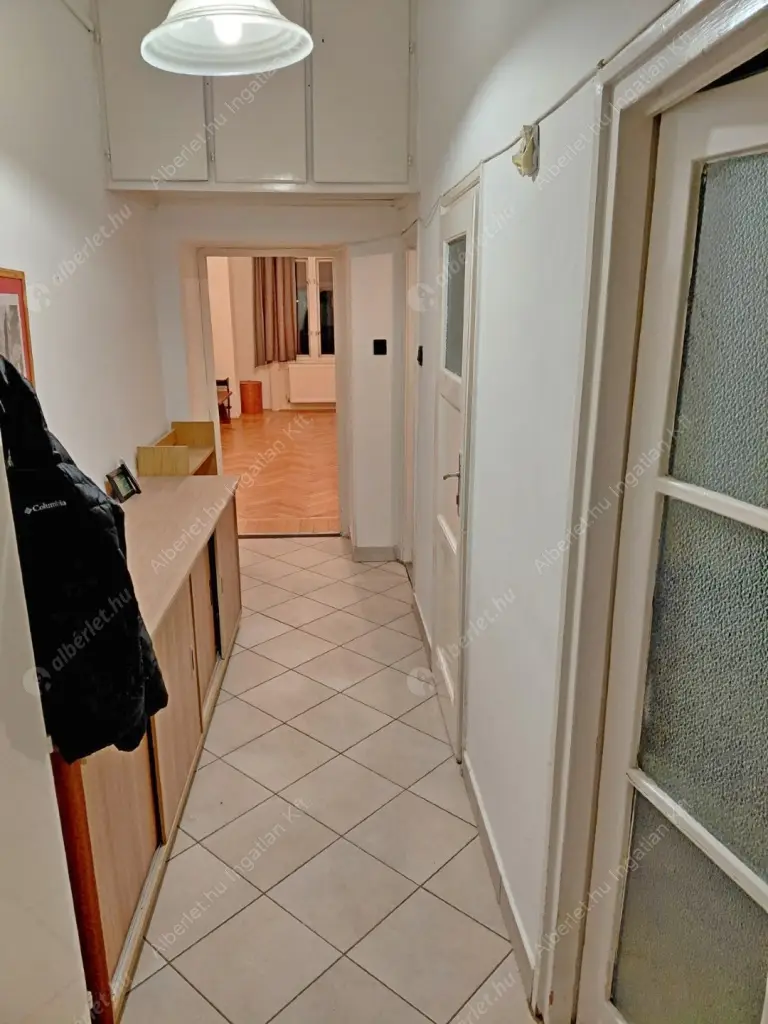 Kiadó albérlet 300000 Ft/hó áron: Budapest, I. kerület  Krisztina körút. Mérete: 73 nm, 2 szobás | Alberlet.hu - 6637722