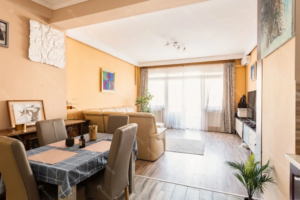 Kiadó albérlet 420000 Ft/hó áron: Budapest, I. kerület  Krisztina körút. Mérete: 74 nm, 3 szobás | Alberlet.hu - 6702043