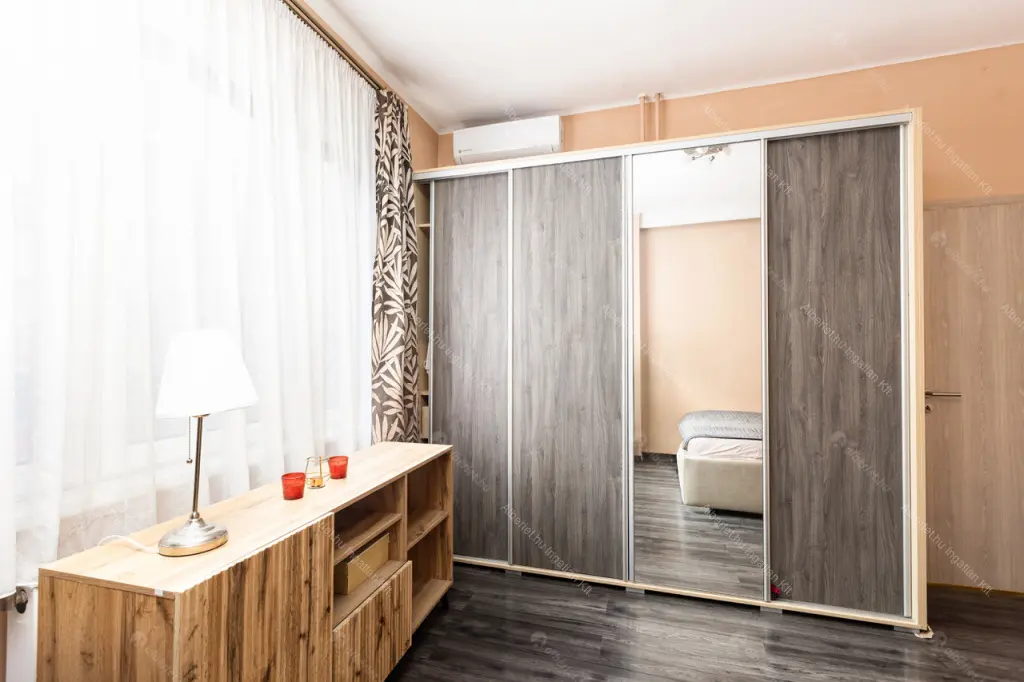 Kiadó albérlet 420000 Ft/hó áron: Budapest, I. kerület  Krisztina körút. Mérete: 74 nm, 3 szobás | Alberlet.hu - 6702044