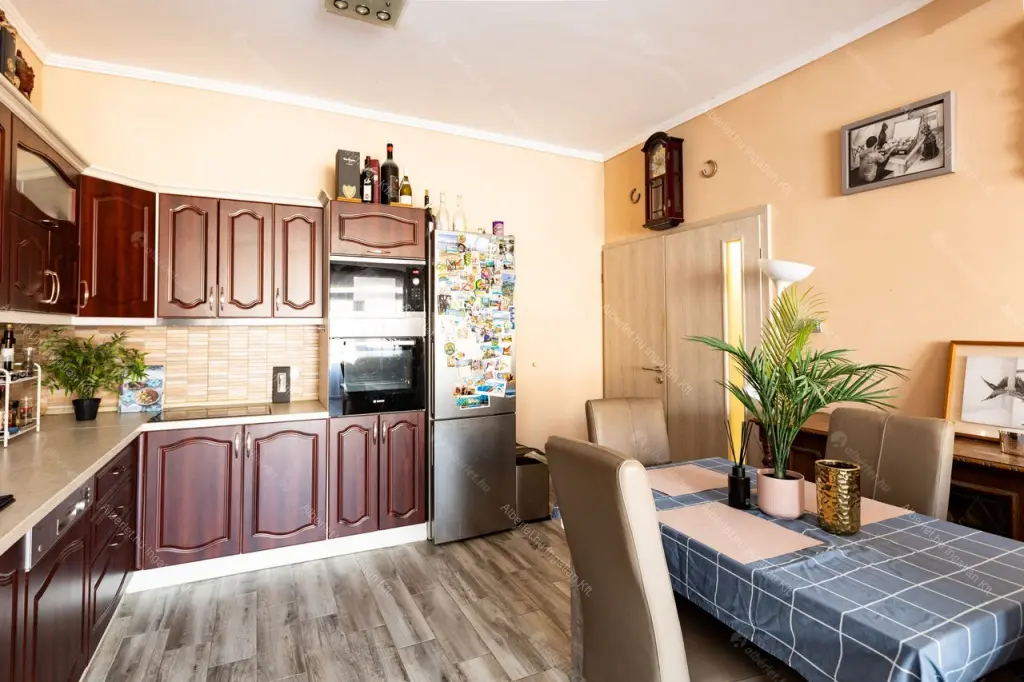 Kiadó albérlet 420000 Ft/hó áron: Budapest, I. kerület  Krisztina körút. Mérete: 74 nm, 3 szobás | Alberlet.hu - 6702052