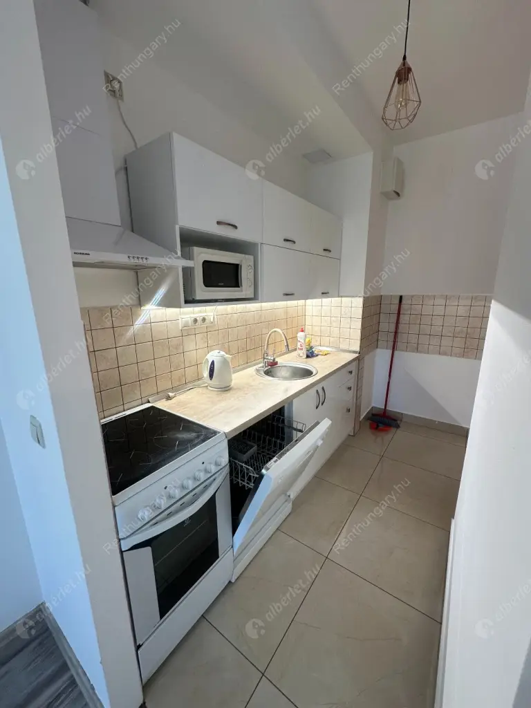 Kiadó albérlet 240000 Ft/hó áron: Budapest, I. kerület  Kuny Domokos utca. Mérete: 43 nm, 2 szobás | Alberlet.hu - 6526074