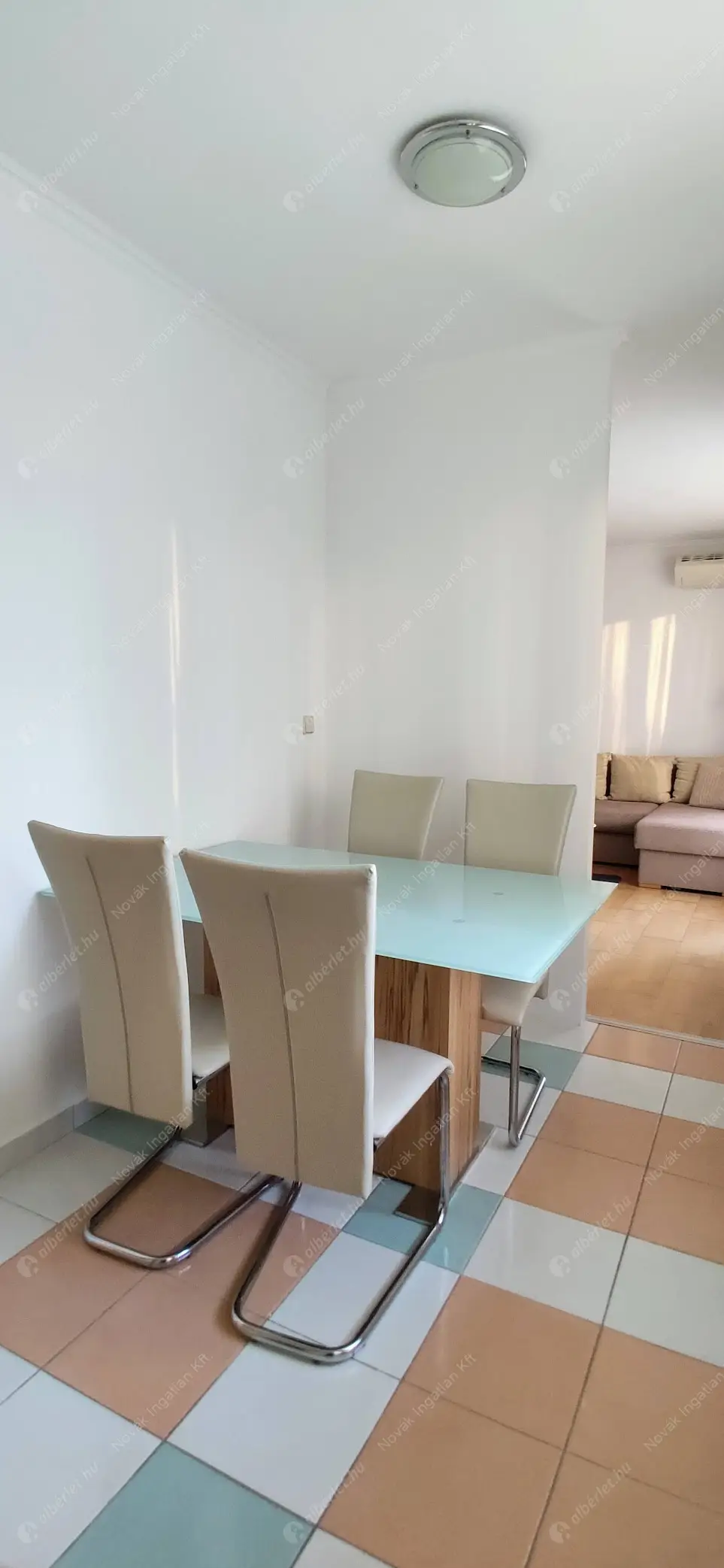 Kiadó albérlet 300000 Ft/hó áron: Budapest, I. kerület  Lisznyai utca. Mérete: 54 nm, 2 szobás | Alberlet.hu - 6574078