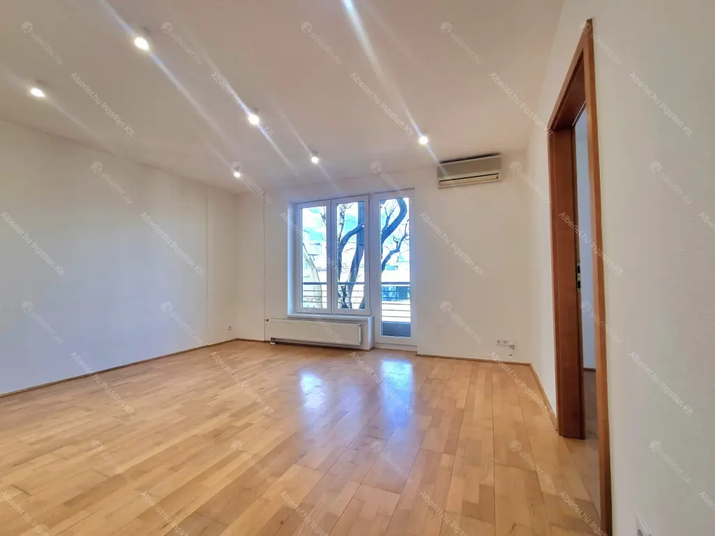 Kiadó albérlet 279000 Ft/hó áron: Budapest, I. kerület  Lisznyai utca. Mérete: 56 nm, 2 szobás | Alberlet.hu - 6675521