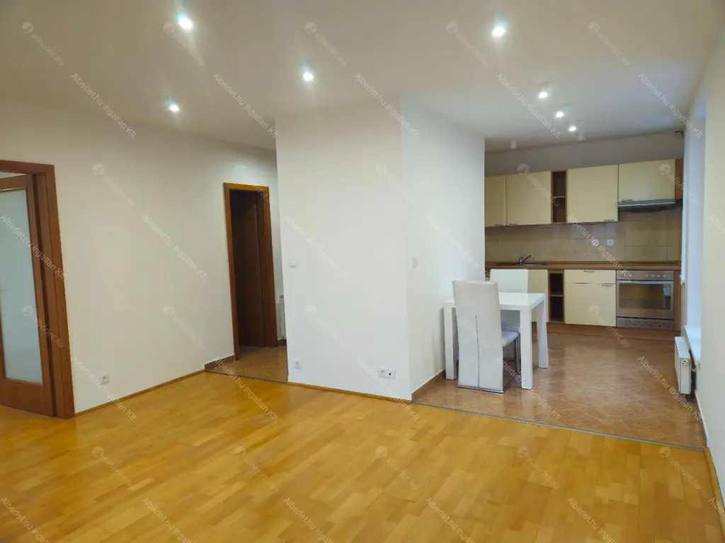 Kiadó albérlet 279000 Ft/hó áron: Budapest, I. kerület  Lisznyai utca. Mérete: 56 nm, 2 szobás | Alberlet.hu - 6675522