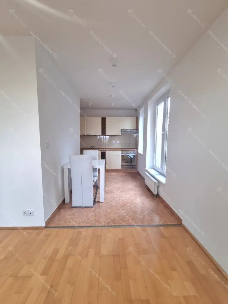 Kiadó albérlet 279000 Ft/hó áron: Budapest, I. kerület  Lisznyai utca. Mérete: 56 nm, 2 szobás | Alberlet.hu - 6675527