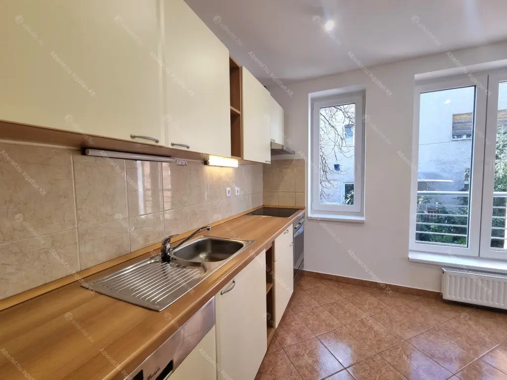 Kiadó albérlet 279000 Ft/hó áron: Budapest, I. kerület  Lisznyai utca. Mérete: 56 nm, 2 szobás | Alberlet.hu - 6675529