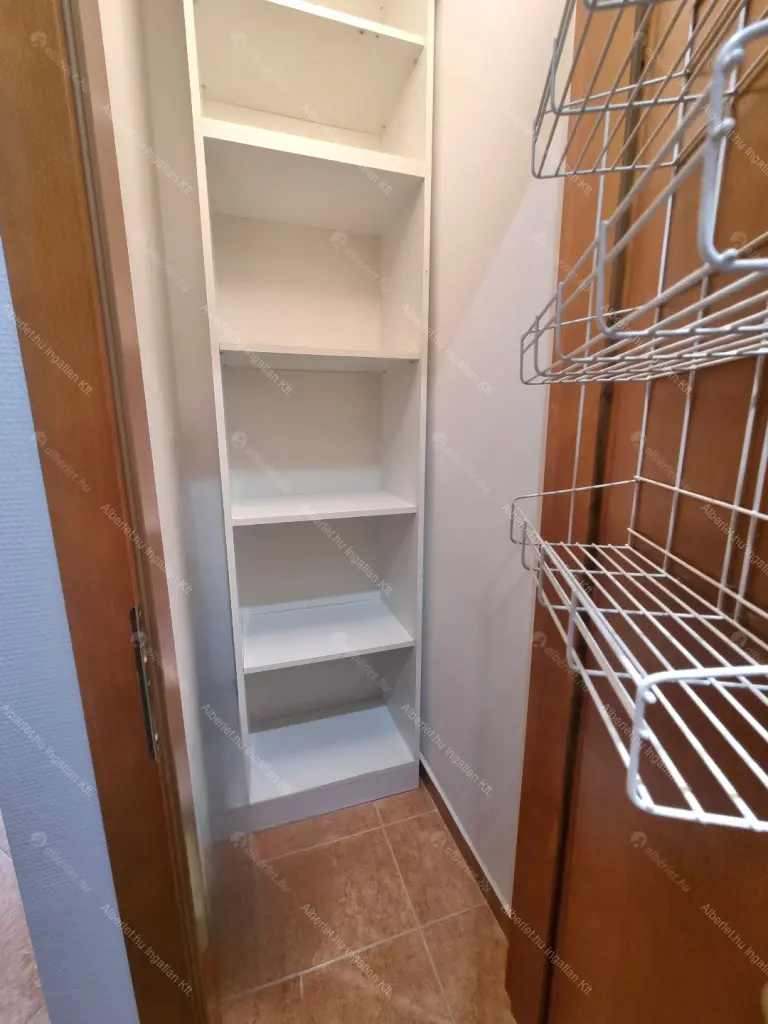 Kiadó albérlet 279000 Ft/hó áron: Budapest, I. kerület  Lisznyai utca. Mérete: 56 nm, 2 szobás | Alberlet.hu - 6675531