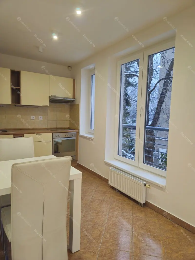 Kiadó albérlet 279000 Ft/hó áron: Budapest, I. kerület  Lisznyai utca. Mérete: 56 nm, 2 szobás | Alberlet.hu - 6679591