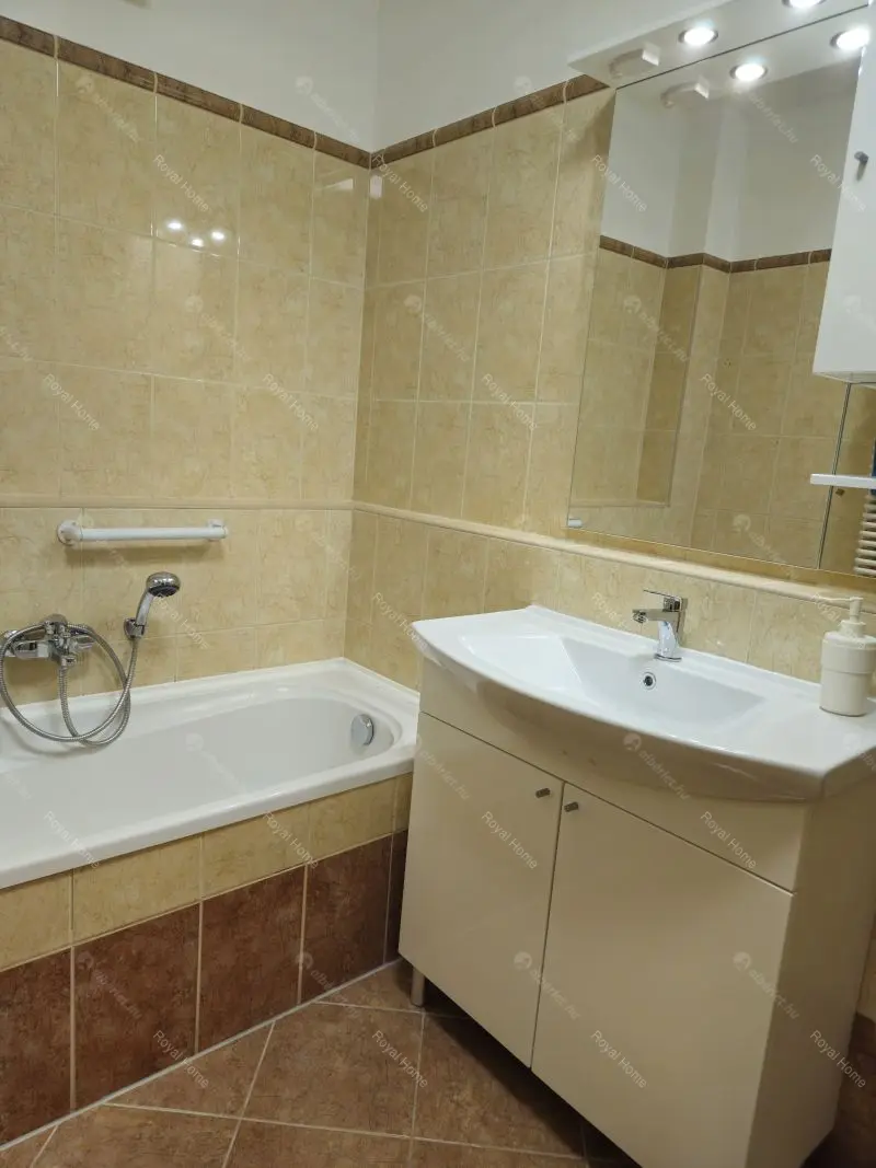 Kiadó albérlet 279000 Ft/hó áron: Budapest, I. kerület  Lisznyai utca. Mérete: 56 nm, 2 szobás | Alberlet.hu - 6679592