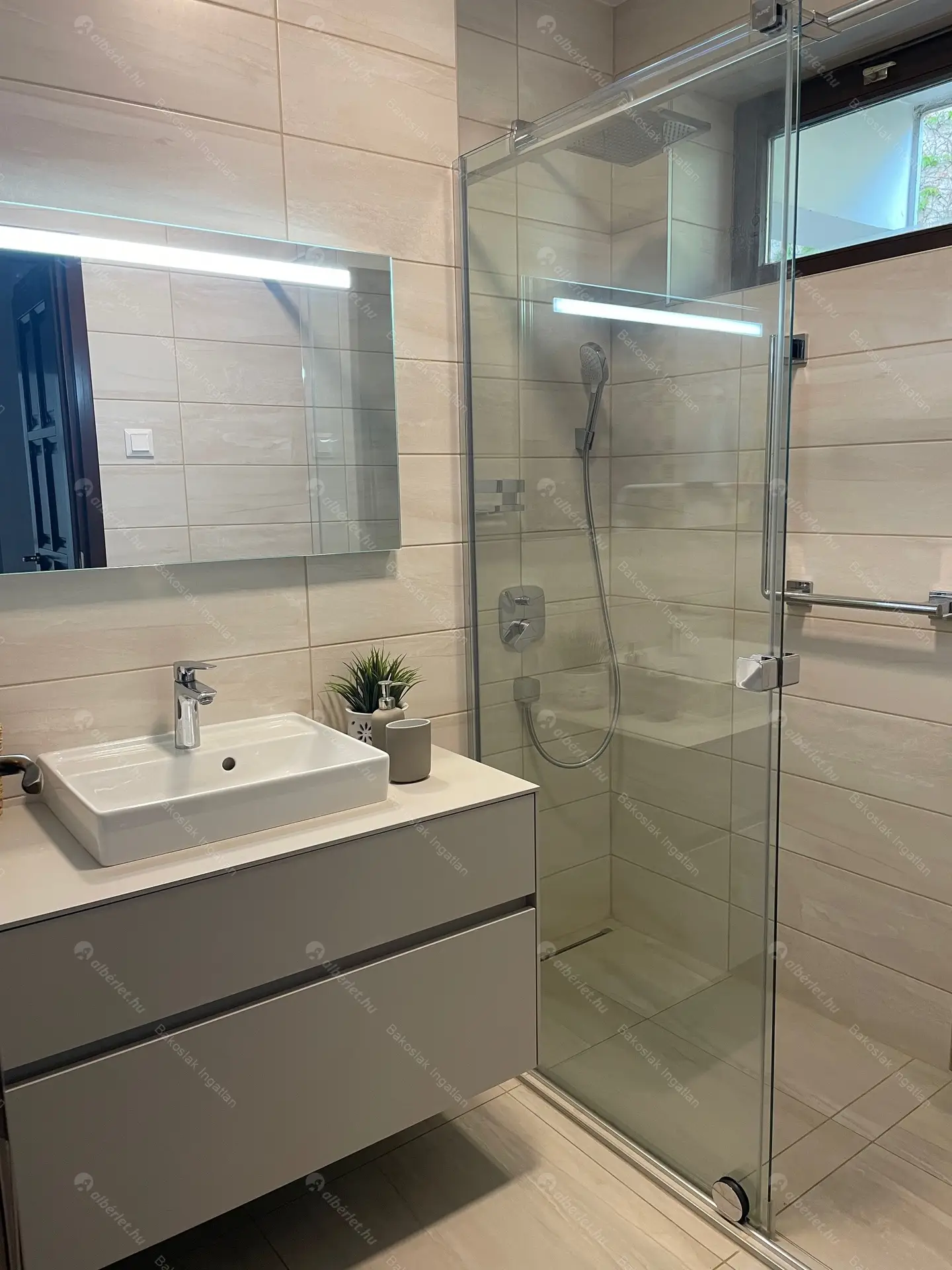 Kiadó albérlet 477000 Ft/hó áron: Budapest, I. kerület  Logodi utca. Mérete: 80 nm, 3 szobás | Alberlet.hu - 6236360