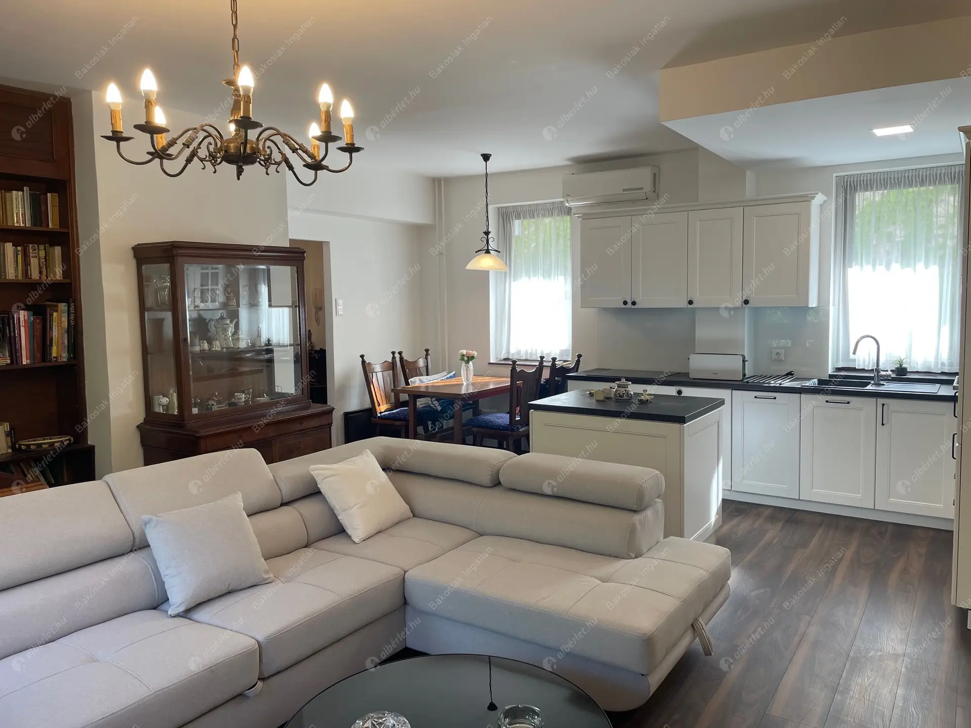 Kiadó albérlet 477000 Ft/hó áron: Budapest, I. kerület  Logodi utca. Mérete: 80 nm, 3 szobás | Alberlet.hu - 6236368