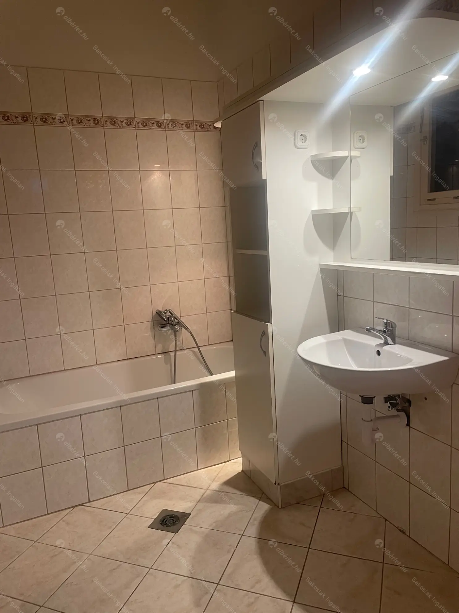 Kiadó albérlet 330000 Ft/hó áron: Budapest, I. kerület  Logodi utca. Mérete: 86 nm, 2 szobás | Alberlet.hu - 6588827