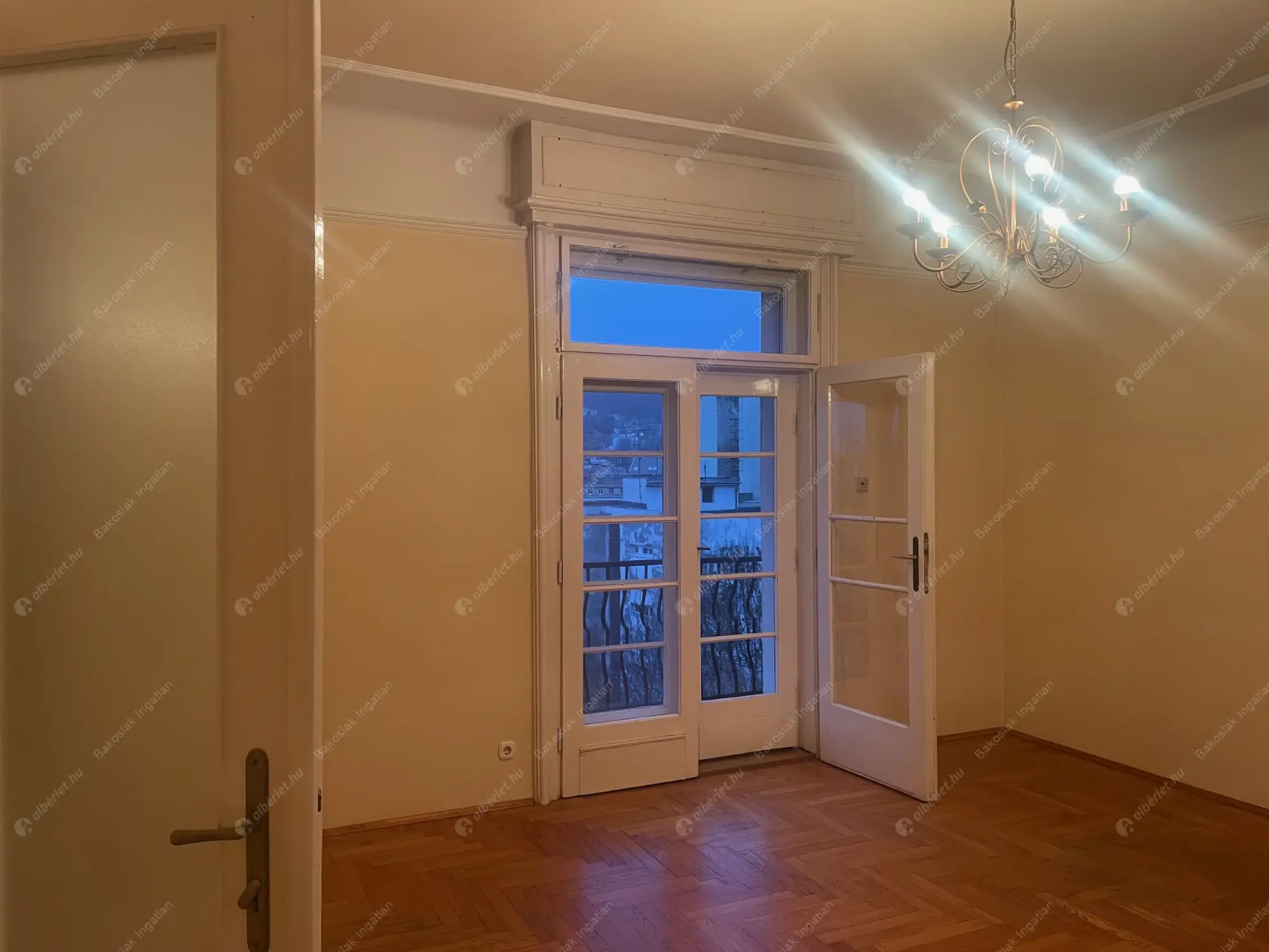 Kiadó albérlet 330000 Ft/hó áron: Budapest, I. kerület  Logodi utca. Mérete: 86 nm, 3 szobás | Alberlet.hu - 6588823