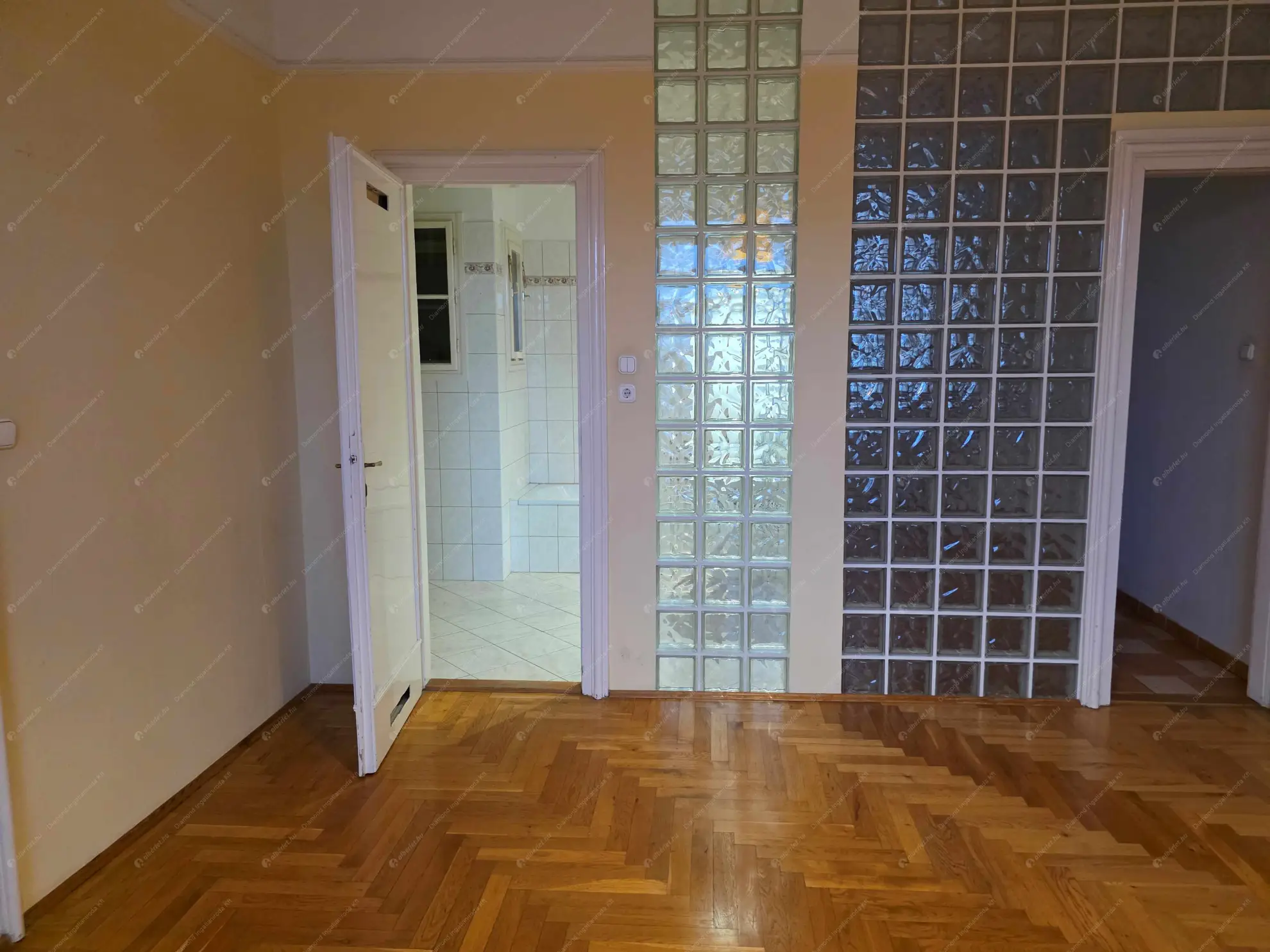 Kiadó albérlet 330000 Ft/hó áron: Budapest, I. kerület  Logodi utca. Mérete: 90 nm, 2 szobás | Alberlet.hu - 6590373