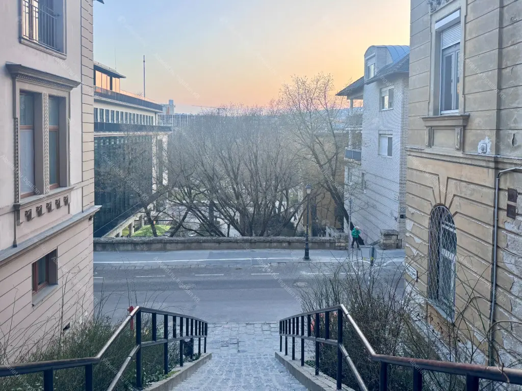 Kiadó albérlet 350000 Ft/hó áron: Budapest, I. kerület  Lovas út. Mérete: 58 nm, 1 szobás | Alberlet.hu - 6674686