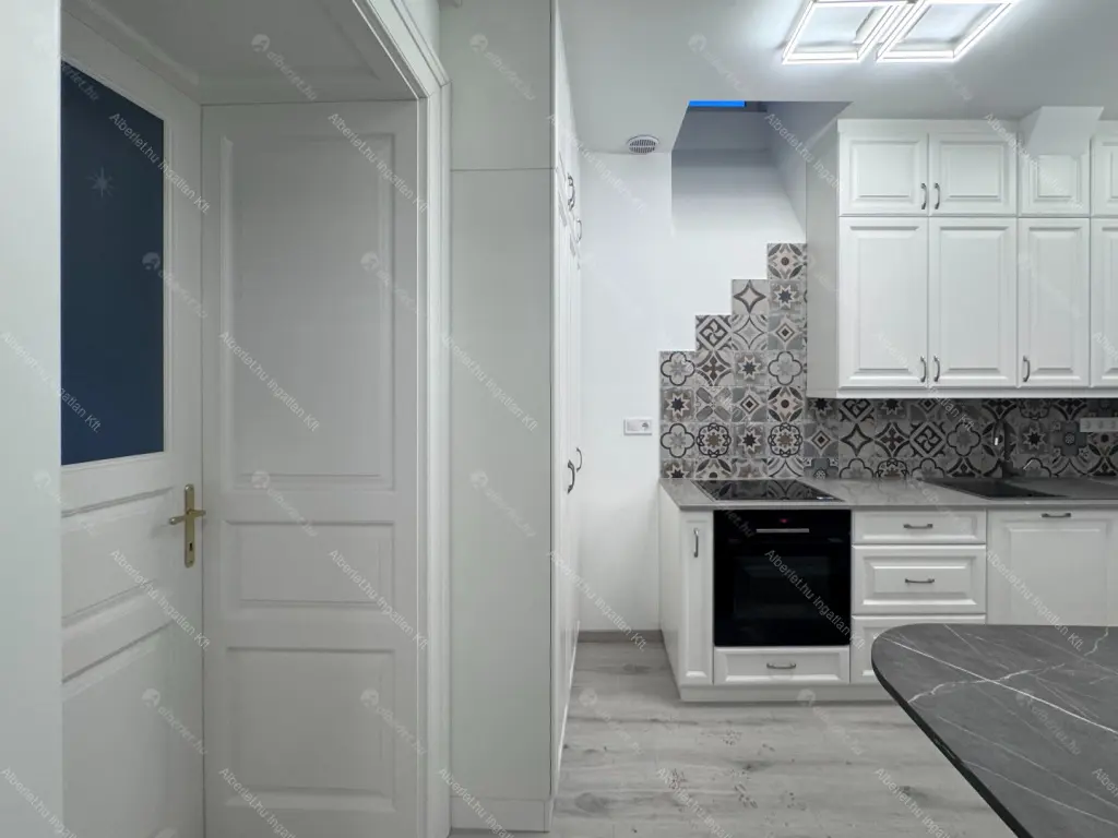 Kiadó albérlet 350000 Ft/hó áron: Budapest, I. kerület  Lovas út. Mérete: 58 nm, 1 szobás | Alberlet.hu - 6675572