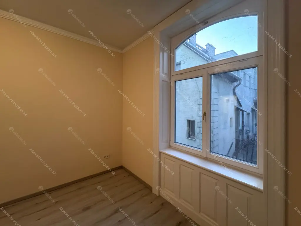 Kiadó albérlet 350000 Ft/hó áron: Budapest, I. kerület  Lovas út. Mérete: 58 nm, 1 szobás | Alberlet.hu - 6675578