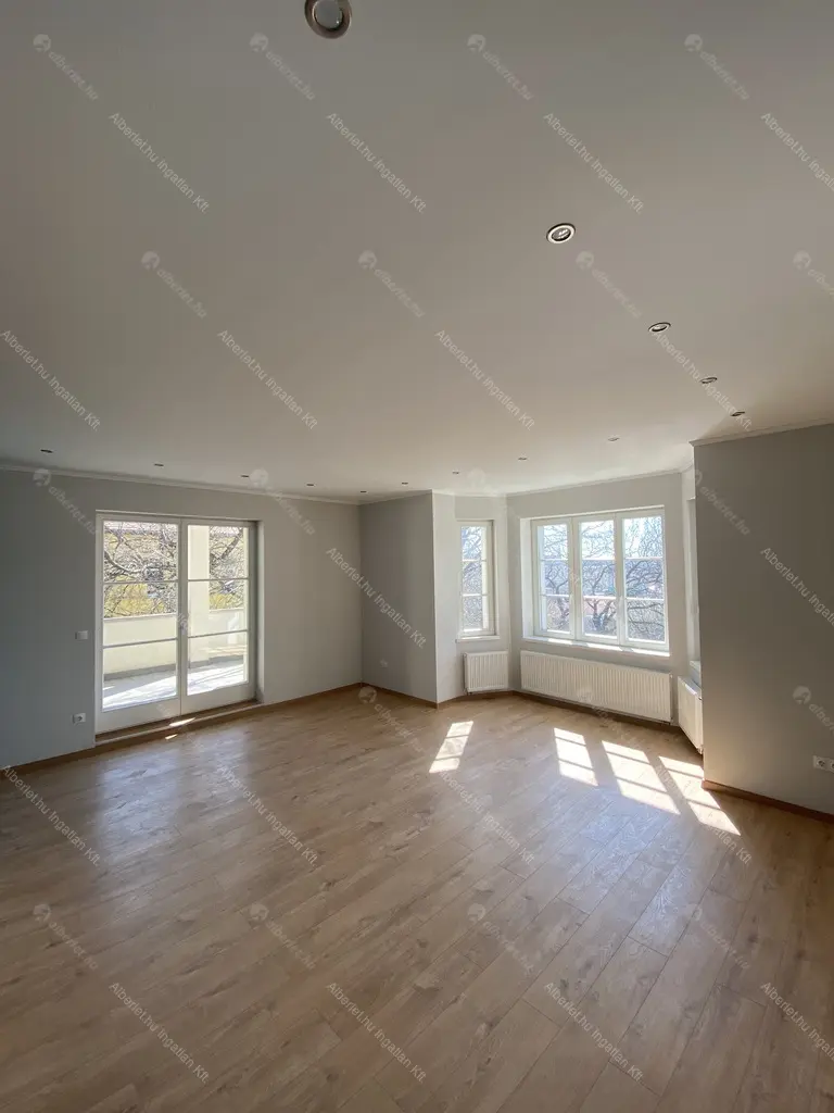 Kiadó albérlet 590000 Ft/hó áron: Budapest, I. kerület  Lovas út. Mérete: 80 nm, 3 szobás | Alberlet.hu - 6701213