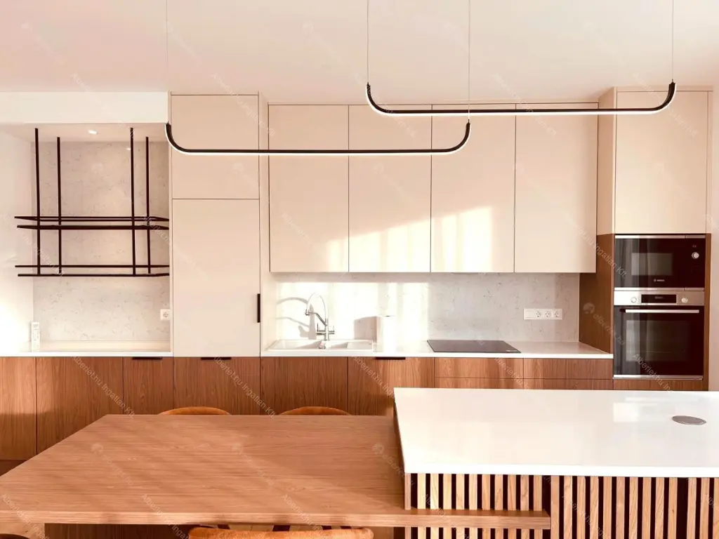 Kiadó albérlet 850000 Ft/hó áron: Budapest, I. kerület  Márvány utca. Mérete: 103 nm, 4 szobás | Alberlet.hu - 6836083