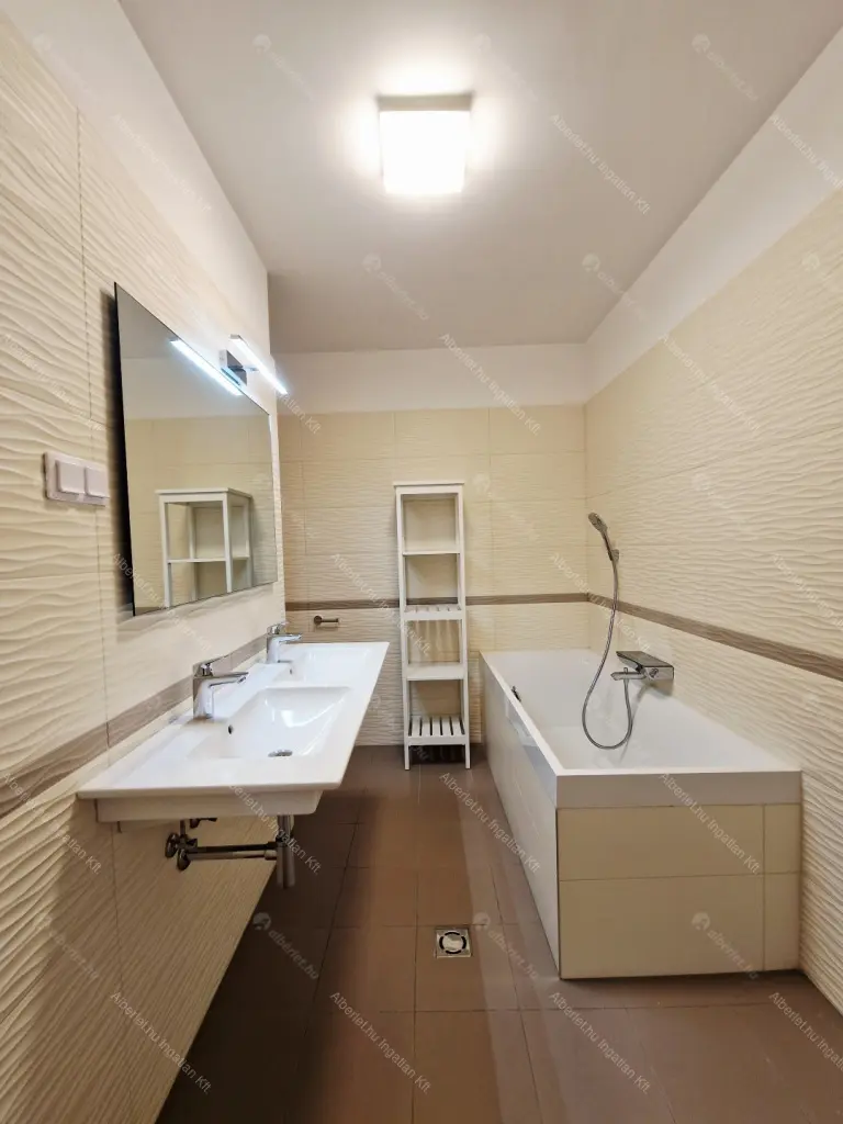 Kiadó albérlet 1018000 Ft/hó áron: Budapest, I. kerület  Márvány utca. Mérete: 115 nm, 4 szobás | Alberlet.hu - 6700432