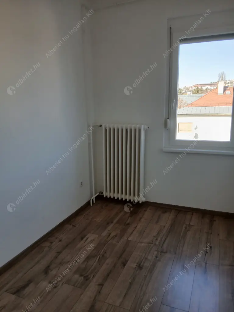 Kiadó albérlet 230000 Ft/hó áron: Budapest, I. kerület  Mihály utca. Mérete: 40 nm, 1 szobás | Alberlet.hu - 6591048