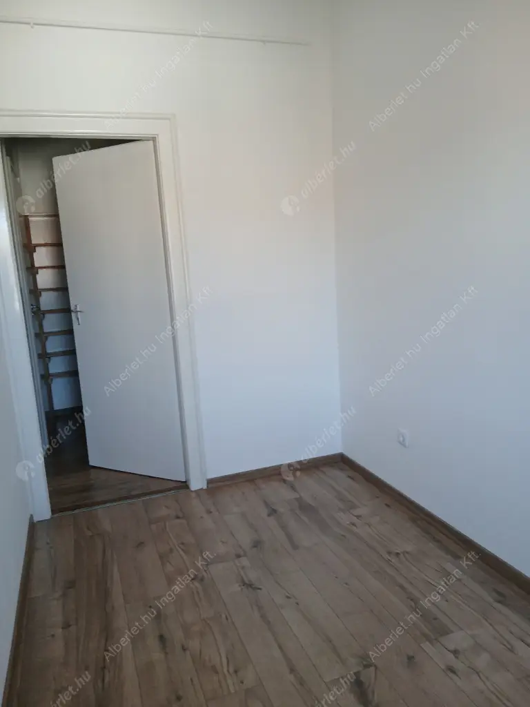 Kiadó albérlet 230000 Ft/hó áron: Budapest, I. kerület  Mihály utca. Mérete: 40 nm, 1 szobás | Alberlet.hu - 6591049