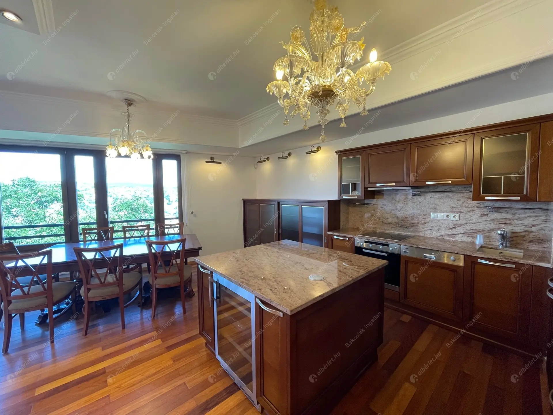 Kiadó albérlet 971000 Ft/hó áron: Budapest, I. kerület  Országház utca. Mérete: 160 nm, 4 szobás | Alberlet.hu - 6048098