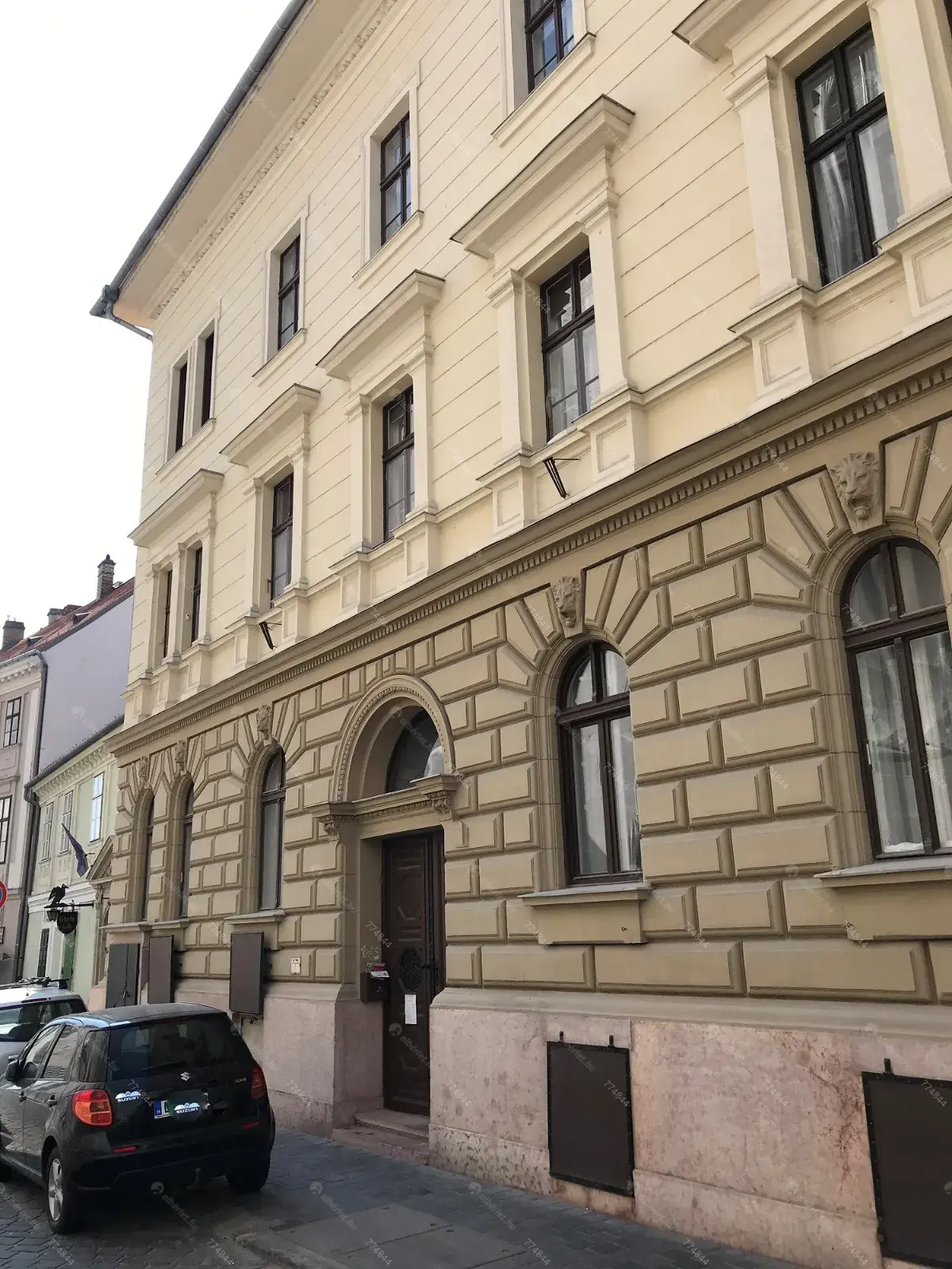 Kiadó albérlet 245000 Ft/hó áron: Budapest, I. kerület  Országház utca. Mérete: 30 nm, 1 szobás | Alberlet.hu - 6656819