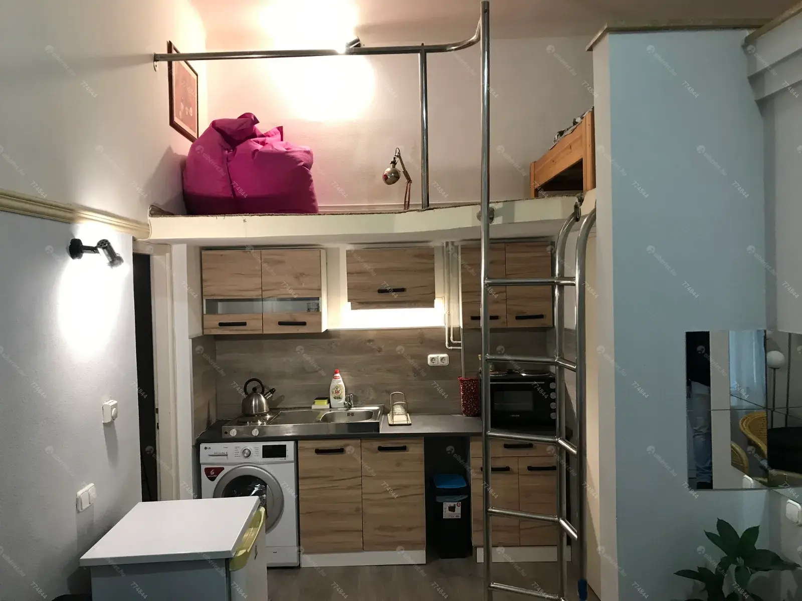 Kiadó albérlet 245000 Ft/hó áron: Budapest, I. kerület  Országház utca. Mérete: 30 nm, 1 szobás | Alberlet.hu - 6656830