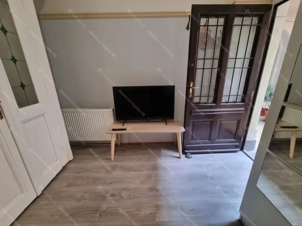 Kiadó albérlet 235000 Ft/hó áron: Budapest, I. kerület  Országház utca. Mérete: 30 nm, 1 szobás | Alberlet.hu - 6681067