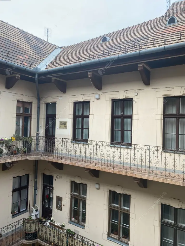 Kiadó albérlet 990000 Ft/hó áron: Budapest, I. kerület  Országház utca. Mérete: 47 nm, 1 szobás | Alberlet.hu - 6638579