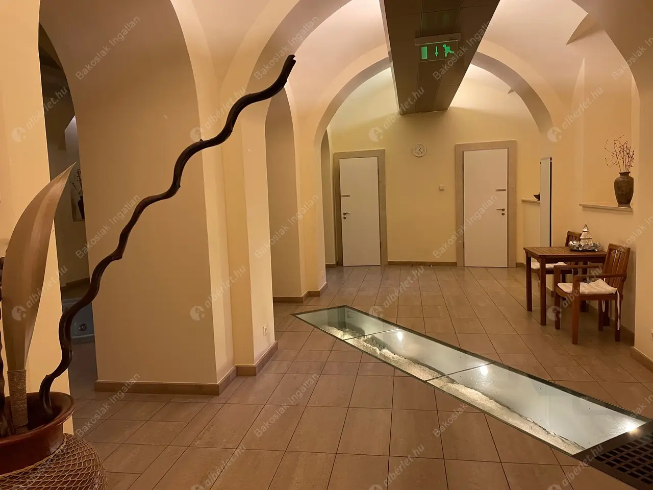 Kiadó albérlet 539000 Ft/hó áron: Budapest, I. kerület  Országház utca. Mérete: 63 nm, 2 szobás | Alberlet.hu - 5508920